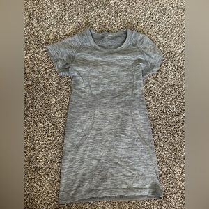 Lululemon swifty tshirt.